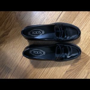 Like New in box Tod’s Gomma Loafer 36.5 (6.5)